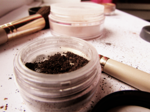 Close up mineral makeup